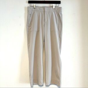 Athleta cream light weight straight leg slacks